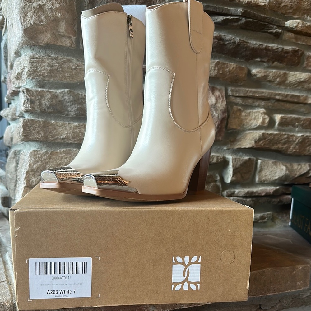 Elegant Cream Ankle Boots